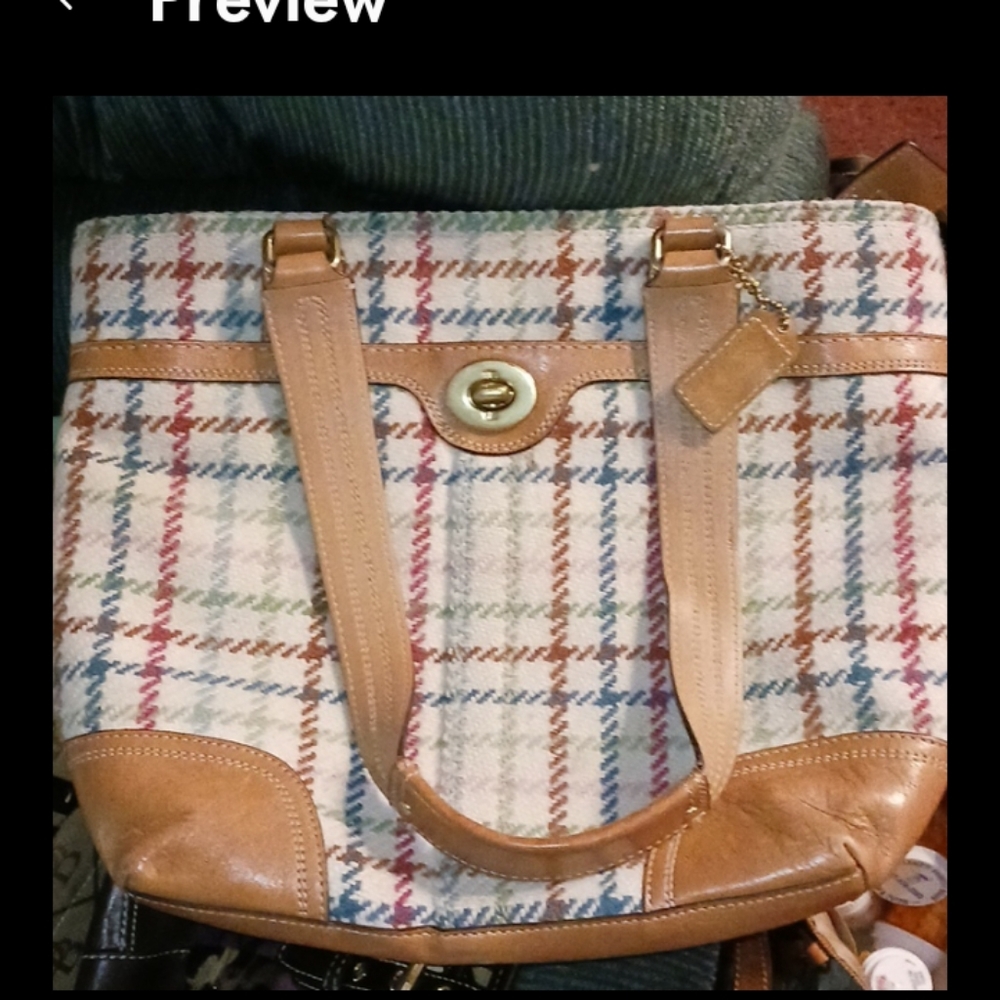 COACH HANDBAG